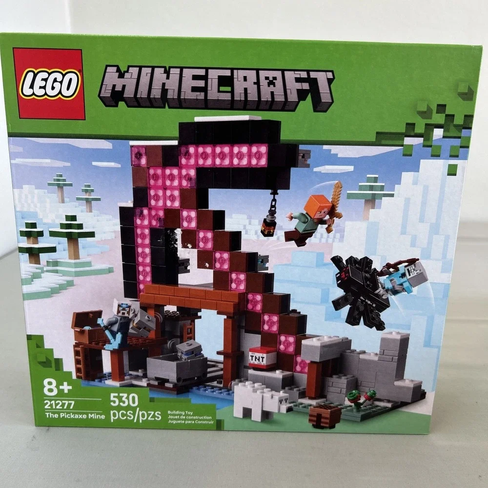Lego Minecraft Building Set #21277 - The Pickaxe Mine 530 Pcs Brand New